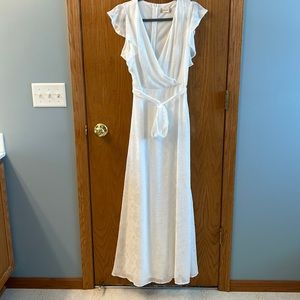 A dress i wore for my Senior pictures, but is too big on me